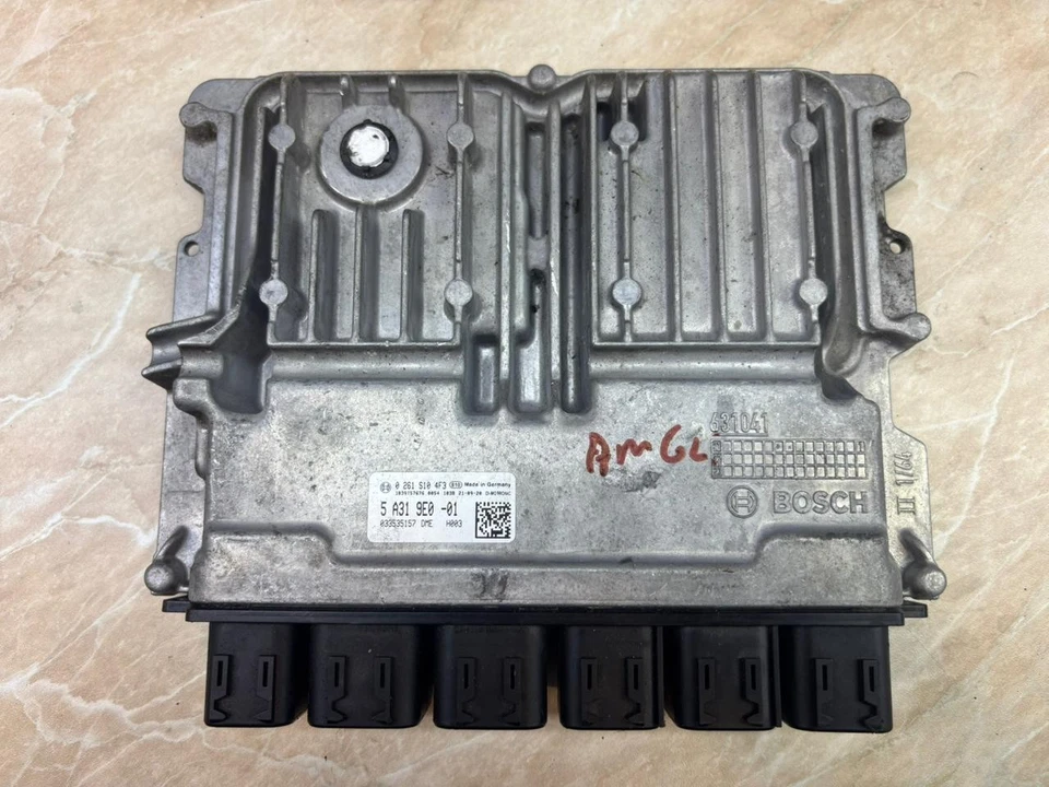 5A319E0-01 Bosch 0261S104F3 Petrol Engine Control Unit ECU Module - Image 1 of 1