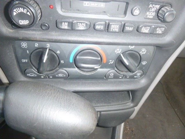 Control de temperatura VIN N 4º dígito clásico compatible con 01-05 MALIBU 1710833 Foto 1 de 4