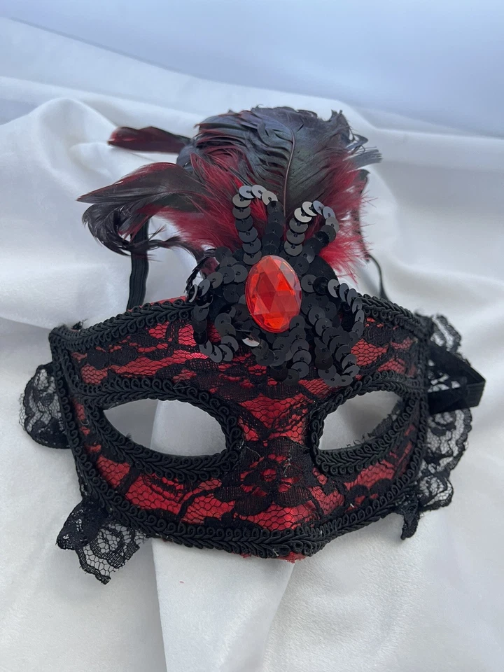 Mascarada Baile Rojo Carnaval Disfraz Baile de graduación Juegos con disfraces Fiesta Encaje y Máscara de Plástico para Ojos Foto 1 de 4