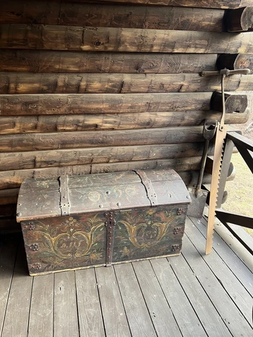 Norwegian Immigrant Domed Trunk 1843 Early Cover