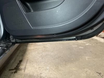 Conjunto de puerta trasera derecha usado lado trasero se adapta a: Audi A6 Sdn 2010 grado trasero derecho Foto 1 de 4