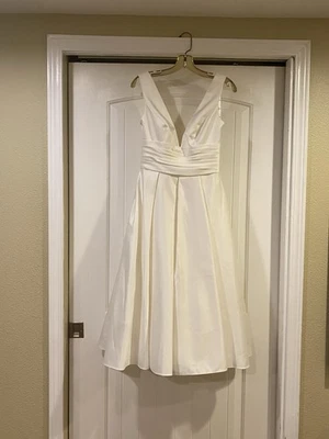 Vestido de novia DB Studio invierno blanco largo en T, talla 4 Foto 1 de 4