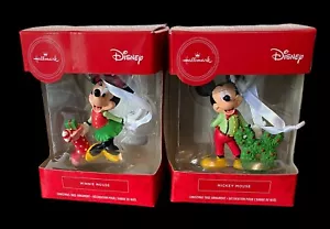 2 Punze rote Box Ornamente Mickey mit Mickey-Ohrkranz & Minnie mit Strumpf - Bild 1 von 4