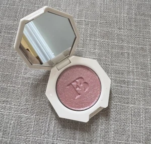 Fenty Beauty Killawatt Freestyle Highlighter WATTABRAT 2.2g travel size - Picture 1 of 4