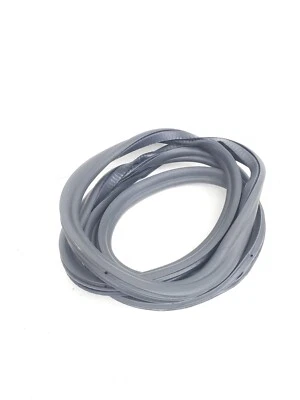 2016-2019 BMW 750i XDRIVE G12 REAR RIGHT SIDE DOORWAY BODY WEATHERSTRIP SEAL OEM - Image 1 of 4