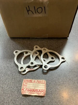 NEW OEM KAWASAKI F11 F8 F5 F9 EXHAUST PIPE GASKET 18050-004 Lot of 4 - Image 1 of 2