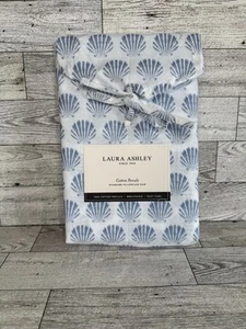 Nuevo Juego de 2 Fundas de Almohada Estándar Laura Ashley Festlop Shell Blanco y Azul - Imagen 1 de 2
