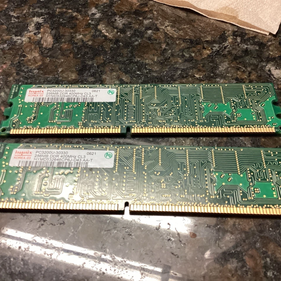 Hynix PC3200 U-30330 256MBx2 DDR 400MHz CL3 512MB Total - Image 1 of 3