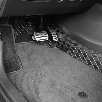 Cubierta antideslizante del pedal del acelerador de freno de acero inoxidable para Chevrolet Trax 2024+ Foto 1 de 4