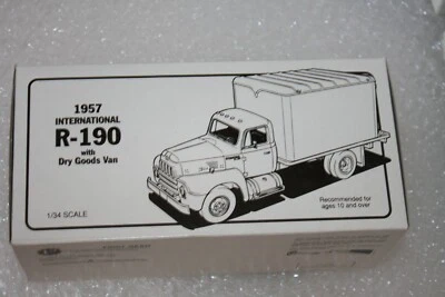First Gear 1957  International R-190 Zephyr Motor Oil New In Box 1/34 19-1166 - Image 1 of 2