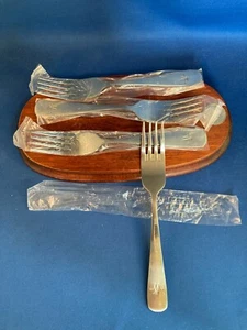 New American Airlines 73FO019 Sturdy 7” Fork, Set Of 4 - Picture 1 of 5