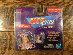 Micro clip de música vintage Hit Clips Britney Spears “más fuerte”, sellado - Imagen 1 de 3