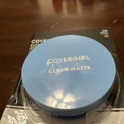 Covergirl Clean Matte Pressed Powder Oil Control  # 565 Tawny - Image 1 of 3