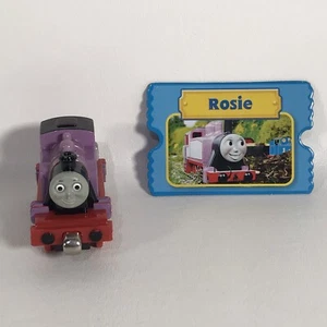 Motor de tren Thomas & Friends Rosie 2008 fundido a presión con tarjeta magnética - Imagen 1 de 8