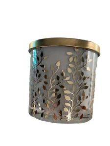 New Bellevue Luxury Candle French Vanilla & Bourbon Two Wick 14 Ounces Soy Unlit - Picture 1 of 4