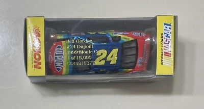 Jeff Gordon 1999 #24 DuPont Monte Carlo 1/64 ACTION Diecast - Imagem 1 de 2