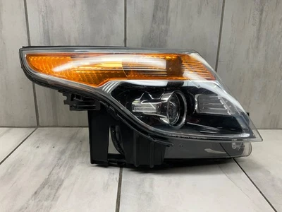 Faro halógeno cromado Ford Explorer 2011-2015 OEM LADO DERECHO SOLO PARA PIEZAS Foto 1 de 4