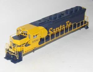 Kato SD45 Body Shell Santa Fe ATSF 5592 HO Scale - Picture 1 of 3