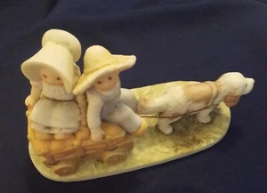 Circle of Friends By Masterpiece Homco Ceramic Figurine Fall's Bounty 1993 Used - Picture 1 of 8