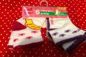 Hanes Toddler Girl 6 Pr. Socks 12-24 Month NEW Grip Bottom Floral Stripes Solid - Picture 1 of 4