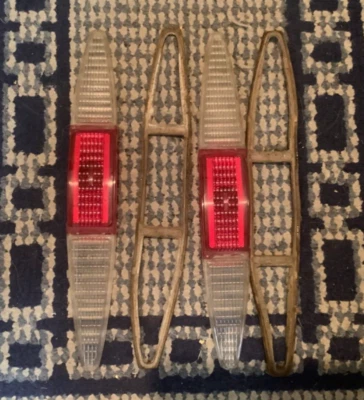 CADILLAC CAD DEVILLE REAR LH MOUNTED TAIL LIGHTS LENS BRAKE OEM 1967-1968 67-68 - Image 1 of 2