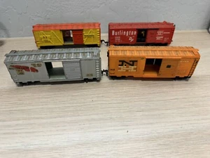 4 Vintage HO Scale Box Cars - 2 Hobbyline & 2 Tyco (Hongkong) - Bild 1 von 24