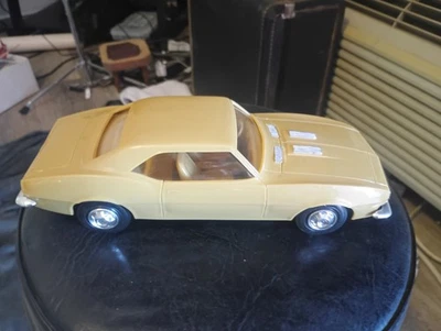 1967 雪佛兰 Camaro SS Coupe 硬顶经销商促销 Butternut 黄色 — 第 1/4 张图片