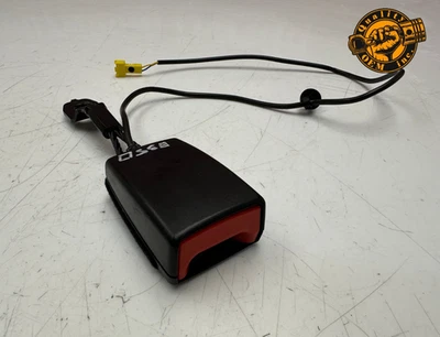 2019-2023 MERCEDES AMG GT CLS E G - FRONT LEFT / RIGHT SEATBELT BUCKLE OEM 25kmi - Image 1 of 4