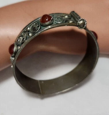 PULSERA PLATA ITALIANA DISEÑO ORNAMENTADO CON PIEDRAS CORNALINAS Foto 1 de 4