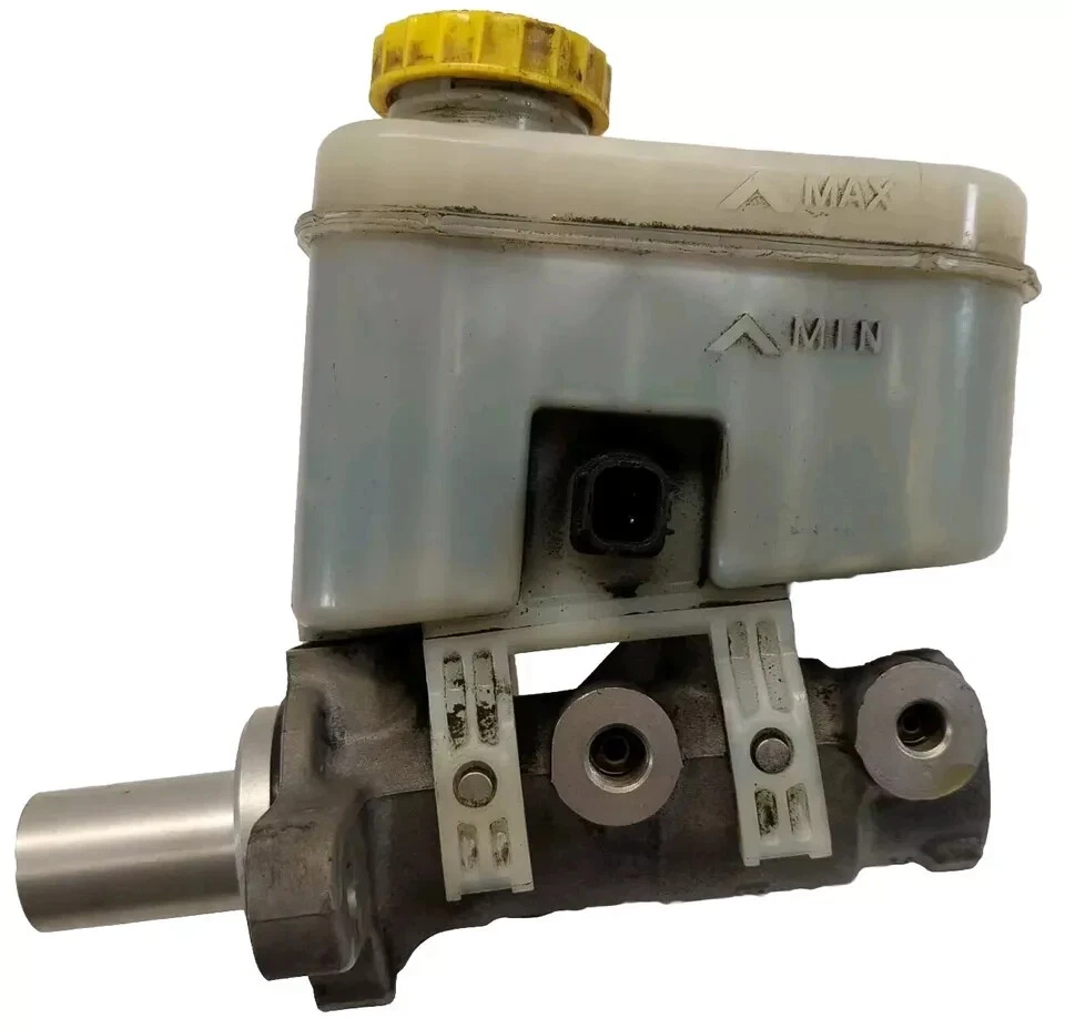 Jeep Liberty Dodge Nitro 2008-2012 cilindro maestro de freno con Resevoir Foto 1 de 4