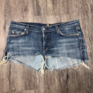 7 For All Mankind Jean Shorts Women's 31 Cut-Off Distressed Raw Hem Actual 34 - Picture 1 of 4