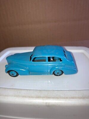 Dinky Toy Diecast Blue Oldsmobile Sedan Meccano Made in England>