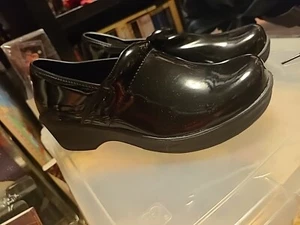 Black Slip Resistant Shoes Womens Safe Step Size 7 1/2 - Picture 1 of 5