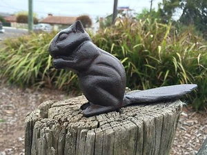 Rustic Cast Iron Squirrel Home Garden door stopper stop Wedge key safe hide box - Picture 1 of 4