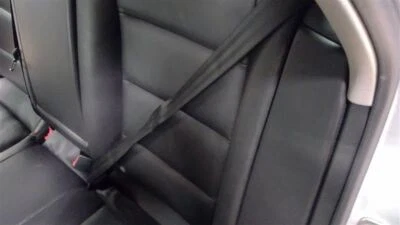 Audi A4 2005 sedán cinturón de seguridad con retractor conductor trasero izquierdo negro 101569 Foto 1 de 4