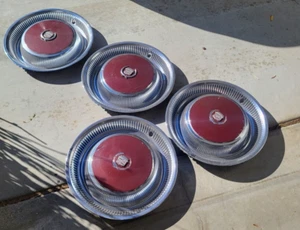 1977 Cadillac Seville Hub Caps - Good Condition - Picture 1 of 4