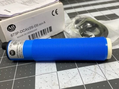 Allen-Bradley 873P-DCAV2S-D5 Ultrasonic Proximity Sensor 19-30VDC 2 PNP Micro QD - Image 1 of 4