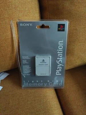 PLAYSTATION 1 PS1 PSONE MEMORY CARD SONY LIGHT GREY ORIGINALE SCPH-1020 EHI BOX - Immagine 1 di 4