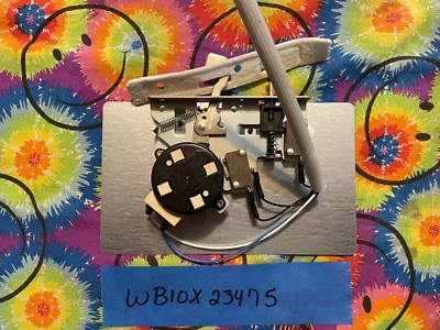 Genuine GE Oven Door Latch Assy. Part#HTSYGO488002MNT-003 WB10X23475 - Image 1 of 2