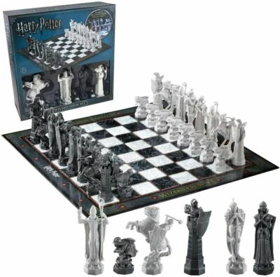 HARRY POTTER WIZARD CHESS SET BRAND NEW - THE NOBLE COLLECTION NN7580 GREAT GIFT - Image 1 of 4