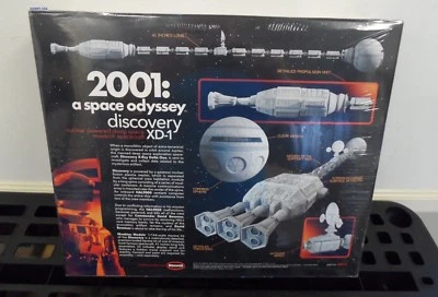 MOEBIUS  1/144 2001 Space Odyssey: Discovery XD1 Nuclear Powered  MOE20013 - Image 1 of 3