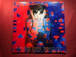 I2-88 PAUL McCARTNEY Tug Of War ... BONUS POSTER ... 1982 ... TC 37462 - RECORD - Picture 1 of 9