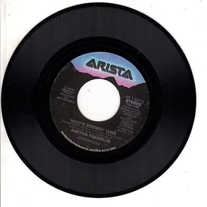 Aretha Franklin 45 Arista Records,1985,AS1-9410 ~ Who's Zoomin' Who/Sweet Bitter - Imagen 1 de 2