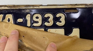 1933 Iowa Licence Plate Set of 2 Black Orginal Mailing Envelope Attached - Picture 1 of 4