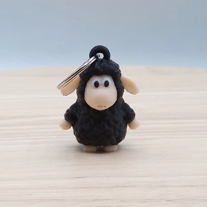 Das schwarze Schaf Schlüsselanhänger Dekofigur Fellfarbe Schwarz - Bild 1 von 10