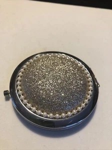 Folding Compact Travel Pocket Beauty Makeup Mirrors, Double Sides Purse Mirrors - Picture 1 of 7