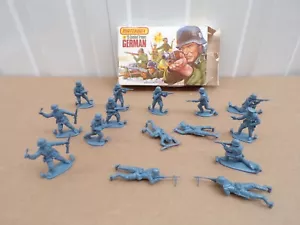 Matchbox 15 truppe da combattimento tedesche seconda guerra mondiale 1939-45 soldati in scatola scala 1,32 - Foto 1 di 9