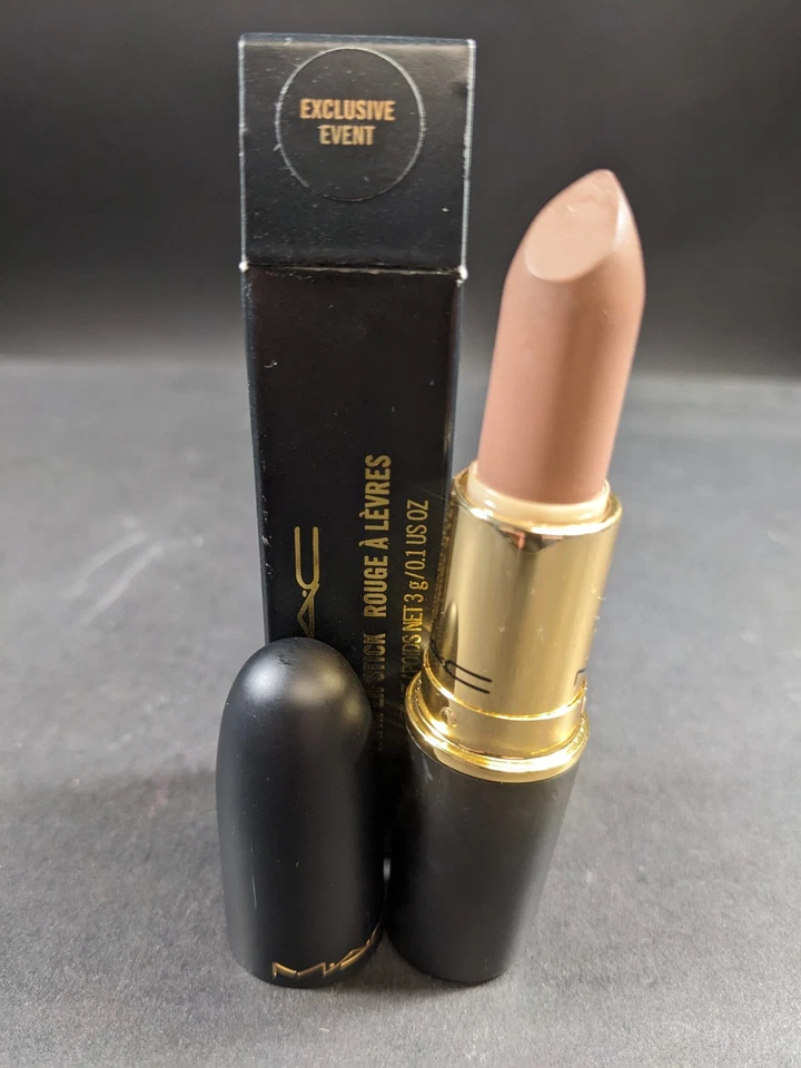 **LOST VANILLA SMELL**  MAC FROST LIPSTICK - EXCLUSIVE EVENT (A73) - BNIB - 2013 - Image 1 of 1