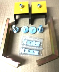 Range Rover Classic Front Stoßstange Halterung Befestigungssatz für Kunststoff Endkappe Typ - Bild 1 von 1