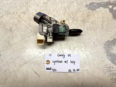 2012-2017 TOYOTA CAMRY 4CYL INTERRUPTOR DE IGNIÇÃO FABRICANTE DE EQUIPAMENTO ORIGINAL COM CHAVE INTERRUPTOR DE TRAVA DE PORTA - Imagem 1 de 4